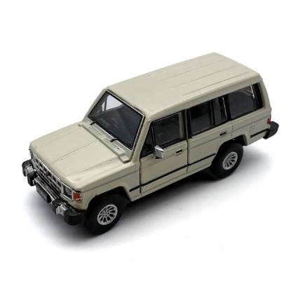 64B0241 BMC 1/64 三菱 パジェロ 1st Gen 1983 アイボリー RHD