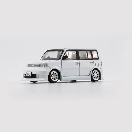 64B0374 BM CREATIONS 1/64 トヨタ 2000 BB ホワイト LHD