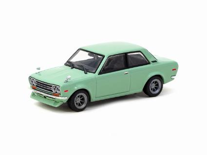 T64R-052-GR Tarmac Works 1/64 Datsun 510 Light Green